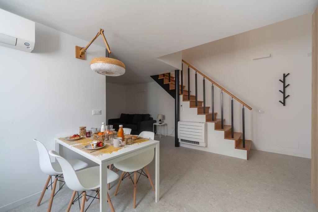 Milano Loft-Hosted By Sweetstay Exterior photo